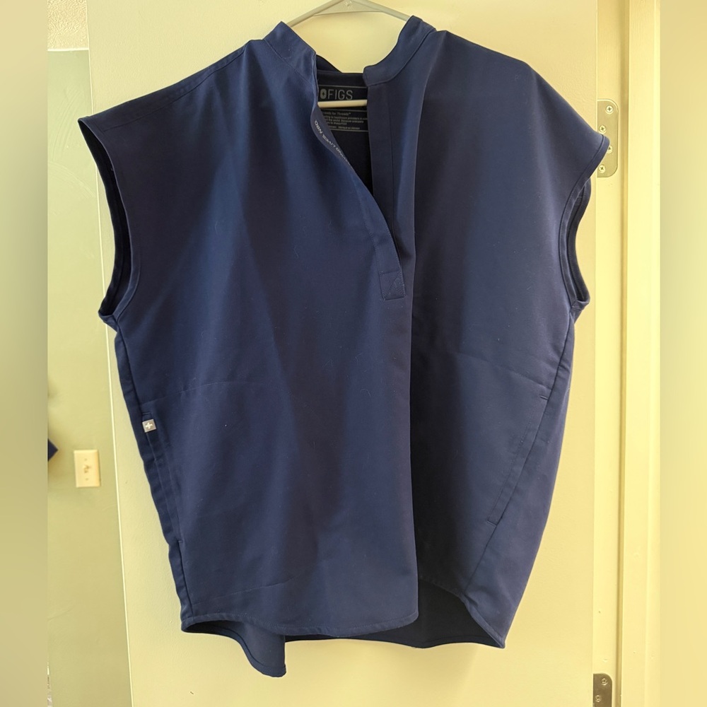 Figs Deep Blue/Navy Rafaela scrub top